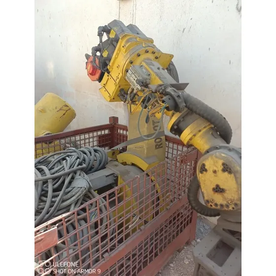 Robot Fanuc R2000ib 200t