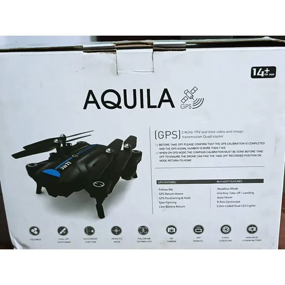 Drone Aquila Lularc, Color Negro. Incluye 1 Juego Dehelices