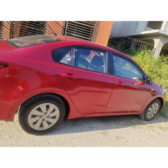 Kia Rio 1.6 L Sedan Mt