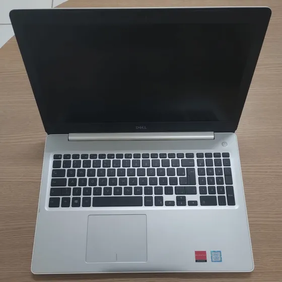 Notebook Dell Inspiron 15 5000 (5570)
