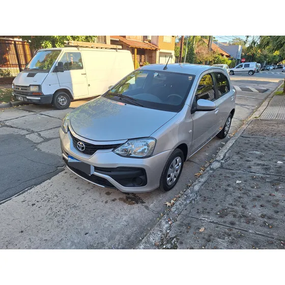 Toyota Etios 1.5 Xs