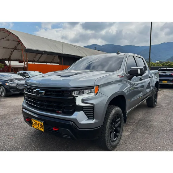 Chevrolet Silverado 5.3 Z71 4x4 At