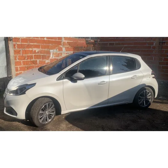 Peugeot 208 1.6 Feline