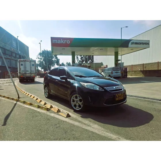 Ford Fiesta 1.6 Hatchback Mecánica