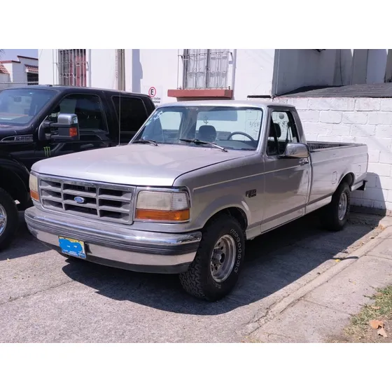 Ford F-150 5.0l Xl Cabina Regular Aut.