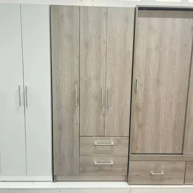 Casa Lista-clóset 3 Puertas 2 Gavetas- Cenizo