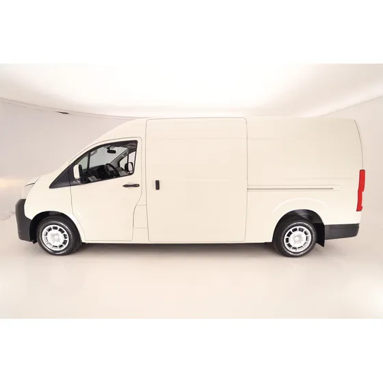 Toyota Hiace 2.8 Tdi Furgón 6at L2h2 3a 5p