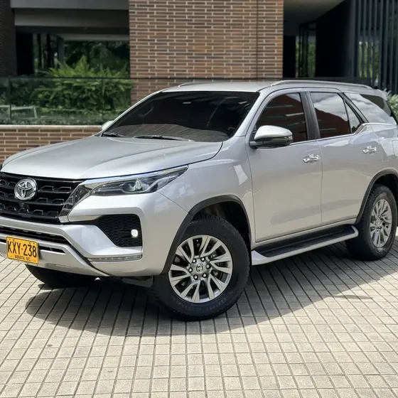Toyota Fortuner 2022 Srv 4.0 A/t 4x4