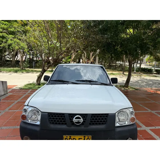 Nissan D22 Frontier 2.4 Ax D22