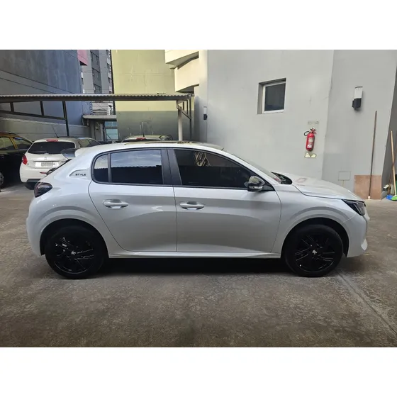 Peugeot 208 1.6 Style Tiptronic