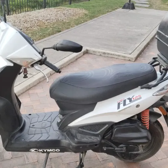 Vendo Moto Kymco Fly 125, Modelo 2015, Segunda Dueña