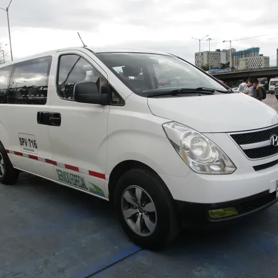 Hyundai H1 Starex 2500cc 12 Pjs Mt