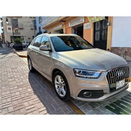 Audi Q3 2.0 S-line Plus 211hp Plus At