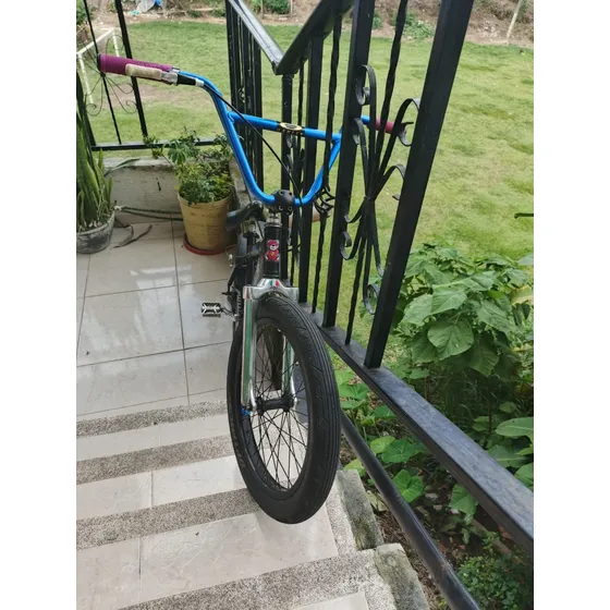 Bicicleta De Bmx En Excelente Estado