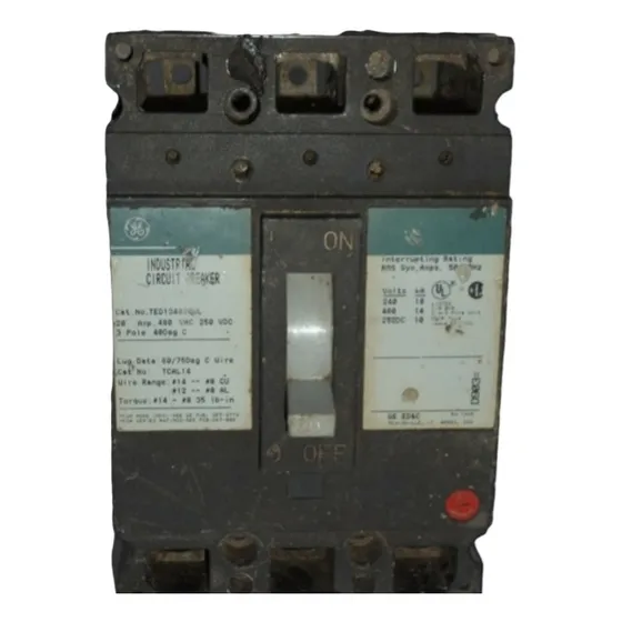 Ge Breaker 3x20 Amp Modelo Industrial Color Negro