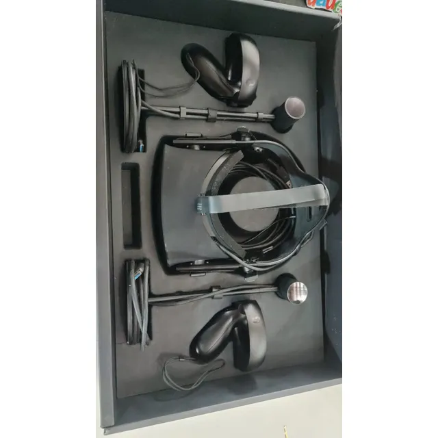 Oculus Rift: Auriculares, Sensores Y Controles Táctiles