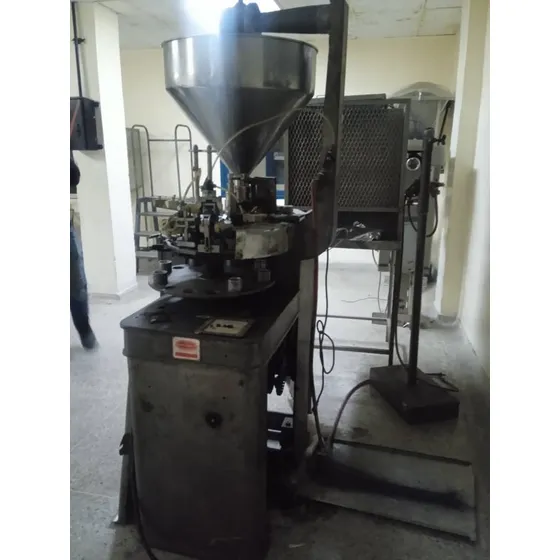 Máquina Llenadora Y Selladora De Tubos Colapsibles