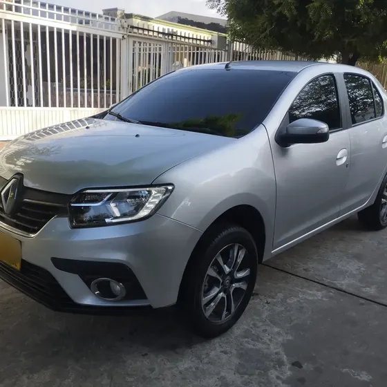 Renault Logan 2023 1.6 Privilege / Intens