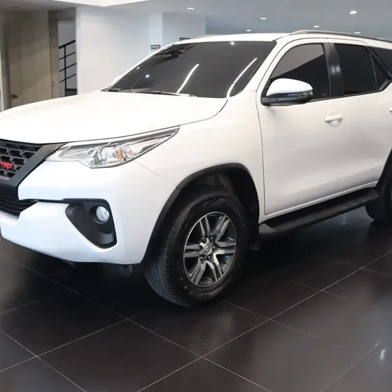 Toyota Fortuner 2018 2.4 Street At 7as