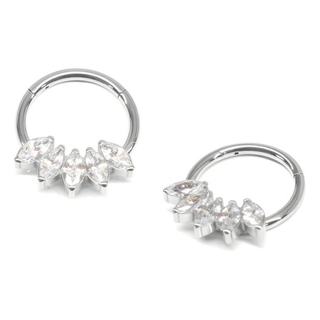 M2 Piercing Argola Click Titânio 5 Pedras Zircônias Daith Septo Cor Prata M2 Piercing Argola Click Titânio 5 Pedras Zircônias Daith Septo Cor Prata
