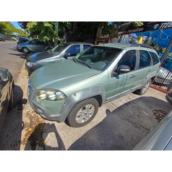 Fiat Palio 1.8 Adventure Locker