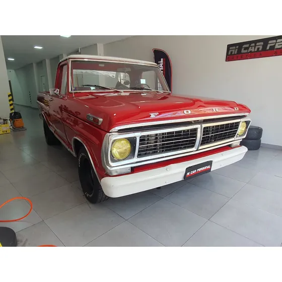 Ford F100 V8
