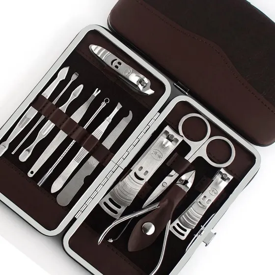 Kit Manicure Con Estuche Corta Uñas Y Accesorios En Acero