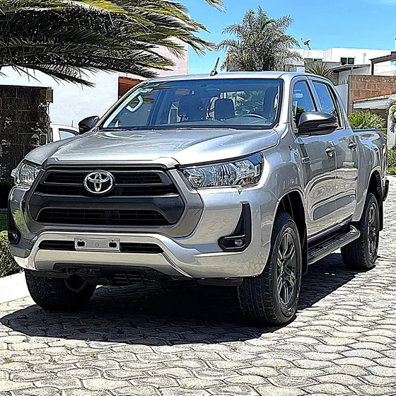 Toyota Hilux 2022 2.7 Cabina Doble Sr Mt