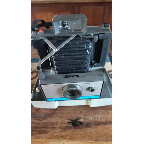 Câmera Fotográfica Polaroid 210 Antiga Com Sanfona