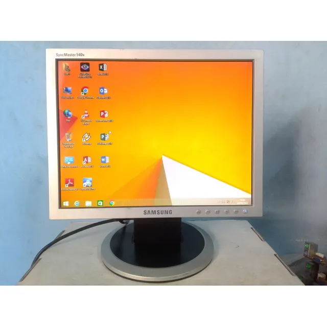 Monitor 15¨ Vga/hdmi-opc 540n Samsung ----------- 16¨17¨/19¨