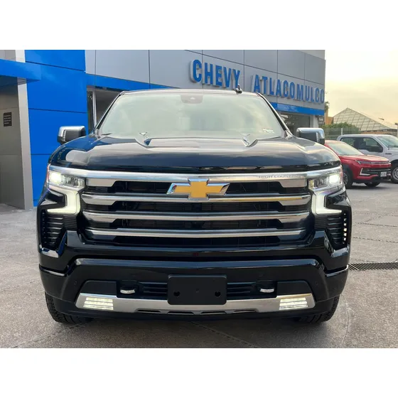 Chevrolet Cheyenne 6.2 High Country 4x4 At