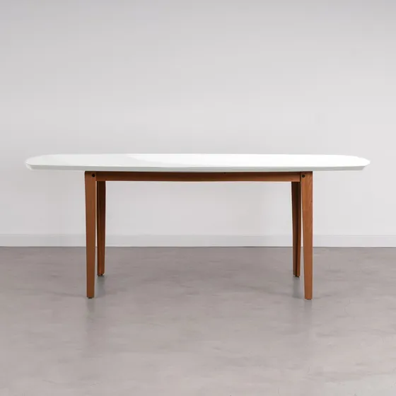 Mesa Oval 6 Lugares 1,8m Tampo Vidro E Mdf Tiê Cabecasa Wt