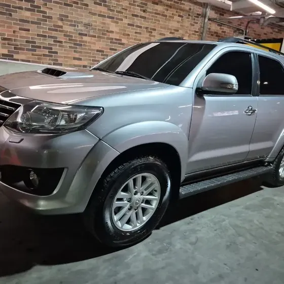 Toyota Fortuner 2015 3.0 Srv