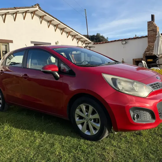 Kia Rio 2012 1.6 Sport 5 P