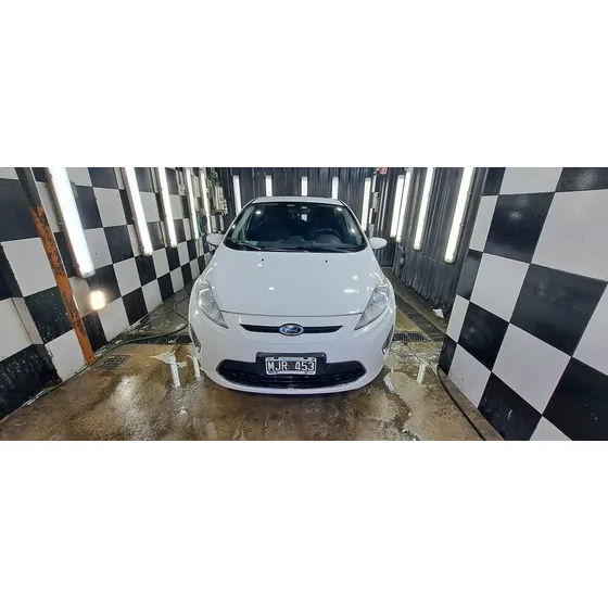 Ford Fiesta Kinetic 1.6 Design 120cv Titanium