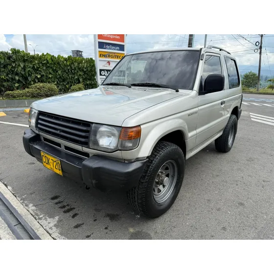 Mitsubishi Montero 2.4 4x4