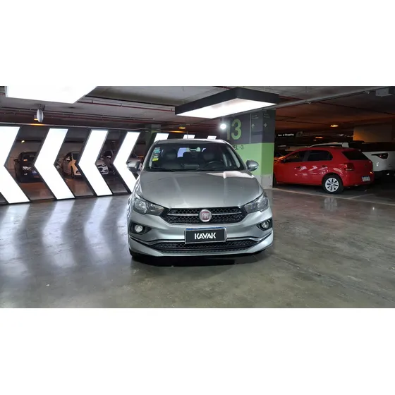 Fiat Cronos 1.8 Precision Auto