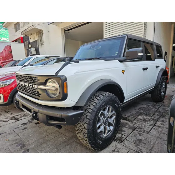 Ford Bronco Badlands V6
