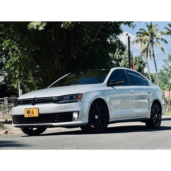 Volkswagen Jetta Vi 2.0 Gli