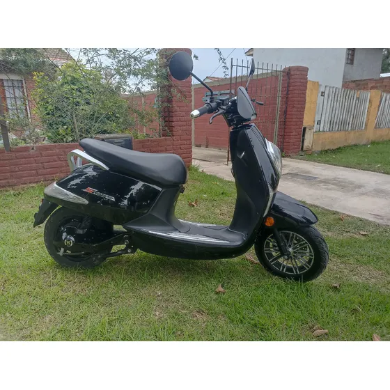Moto Eléctrica Sunra Grace 800 Wt