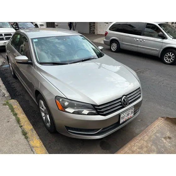 Volkswagen Passat 2.5 Confortline At