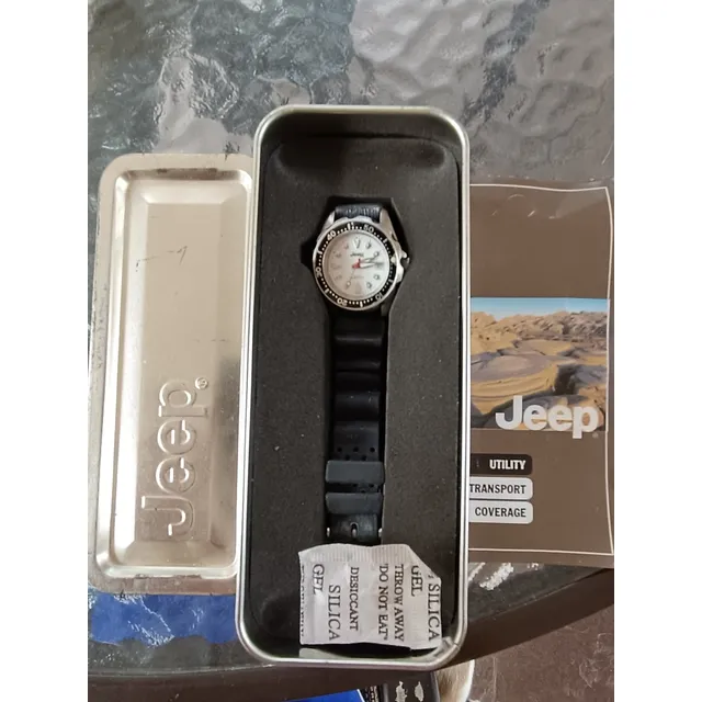 Vendo Reloj Jeep Resist. 100m Original 50v