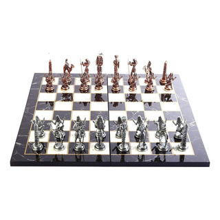 Jogo De Xadrez Em Metal Com Peças De Cobre Antigo Jogo De Xadrez Em Metal Com Peças De Cobre Antigo