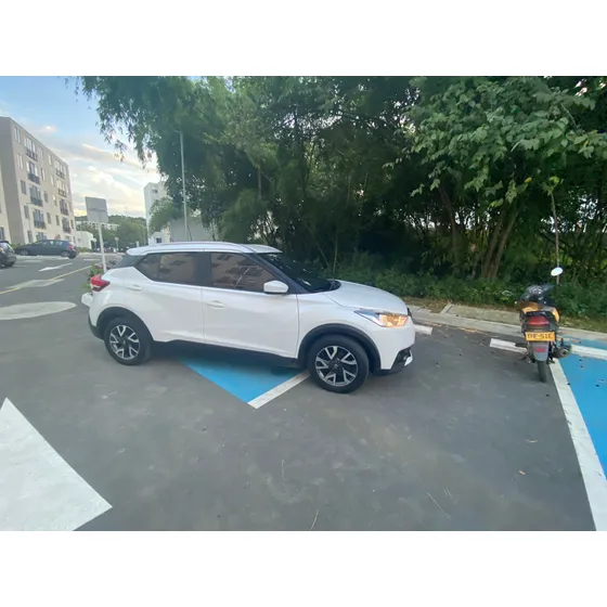 Nissan Kicks 1.6 Sense