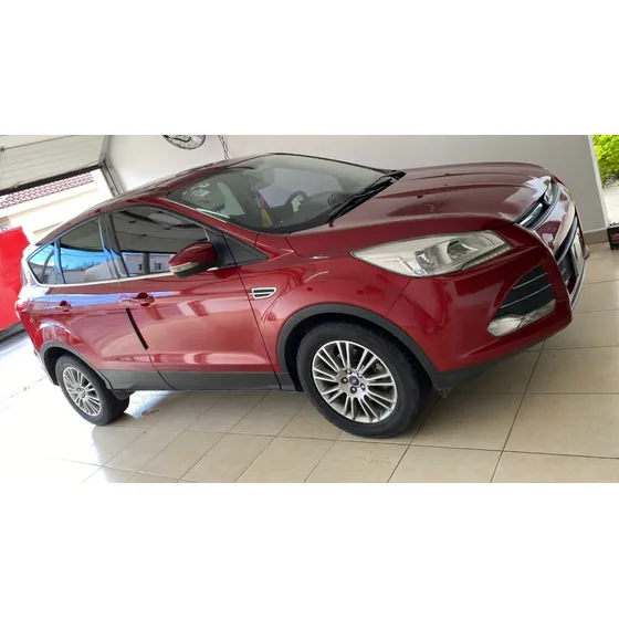Ford Escape 2.5 S Plus Mt