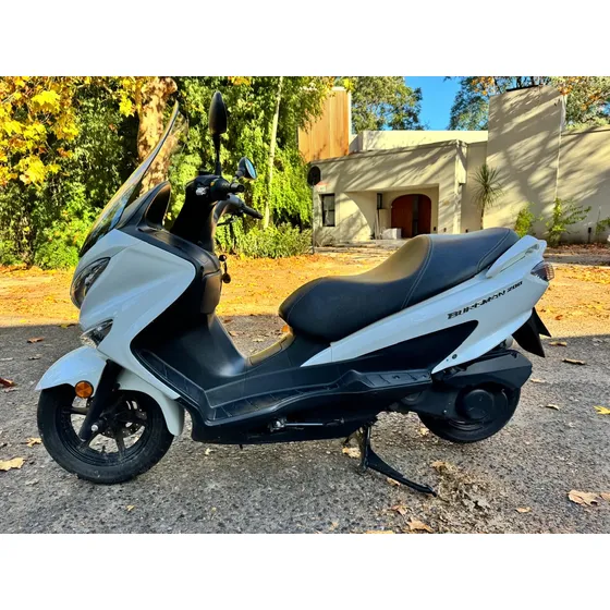 Suzuki Burgman 200