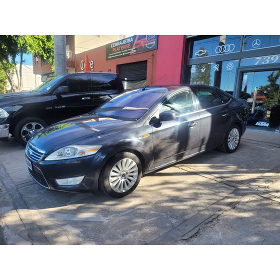 Ford Mondeo 2.0 Ghia Mt