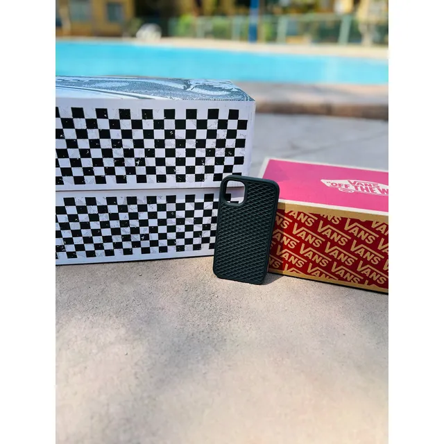 Carcasa Vans Off The Wall Para iPhone Todos Los Modelos