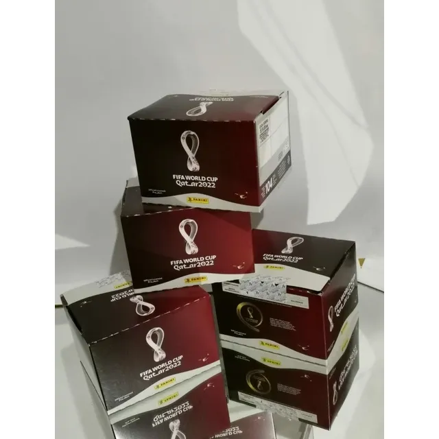 Caja 104 Sobres Panini Mundial Qatar 2022