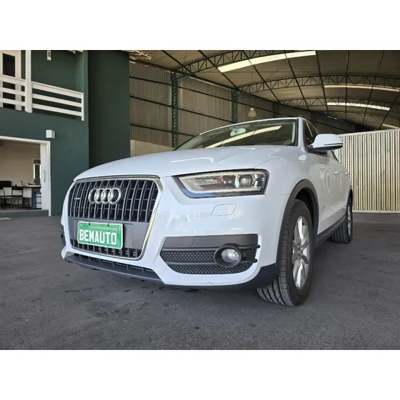 Audi Q3 2.0 Tfsi Ambiente S-tronic Quattro 5p